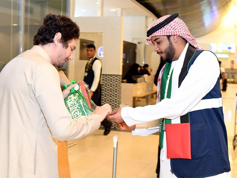 مطارات أبوظبي تحتفي باليوم الوطني للمملكة العربية السعودية